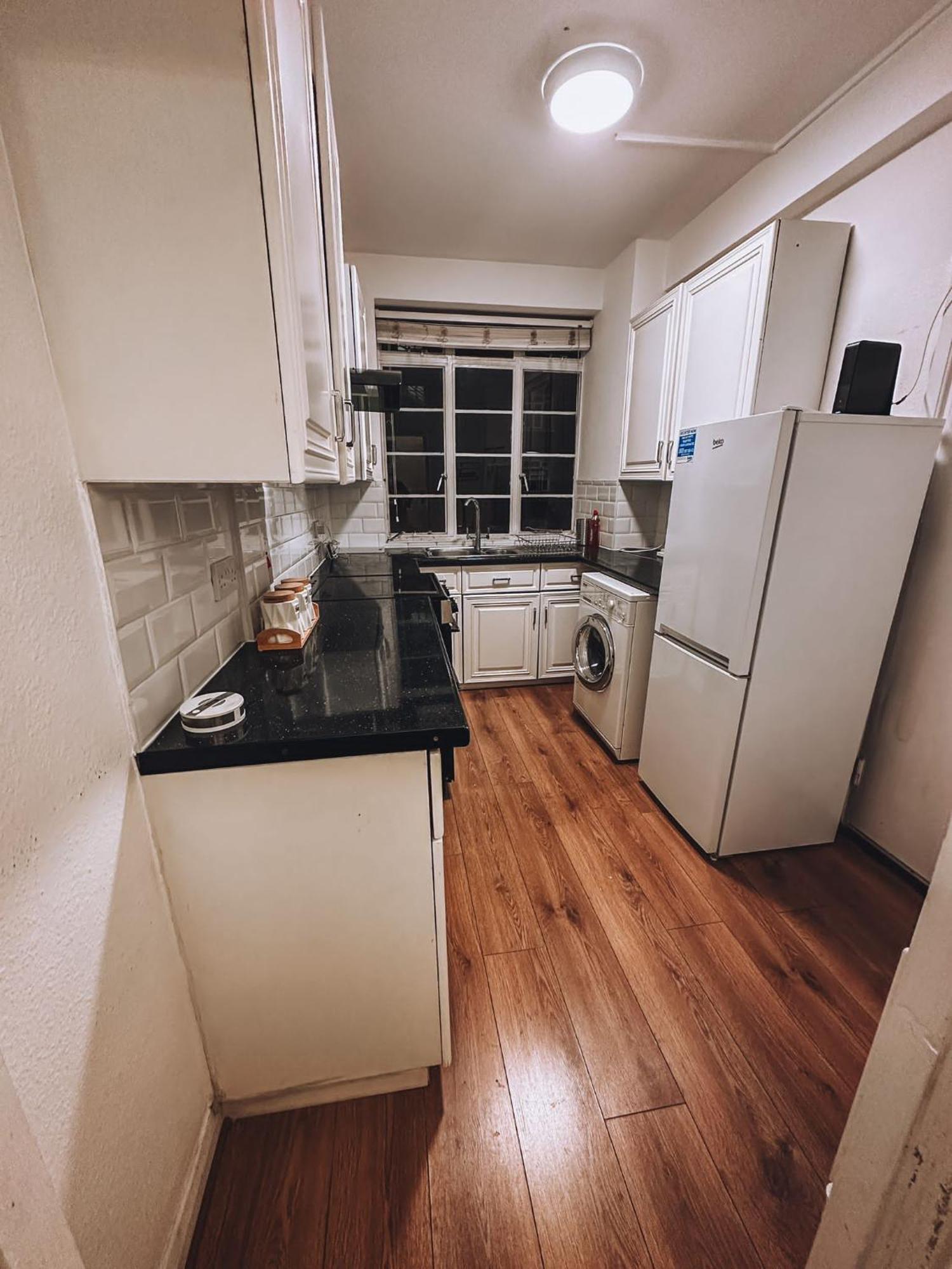 Cosy 2 Bedroom Apartment In Swiss Cottage. Londres Extérieur photo