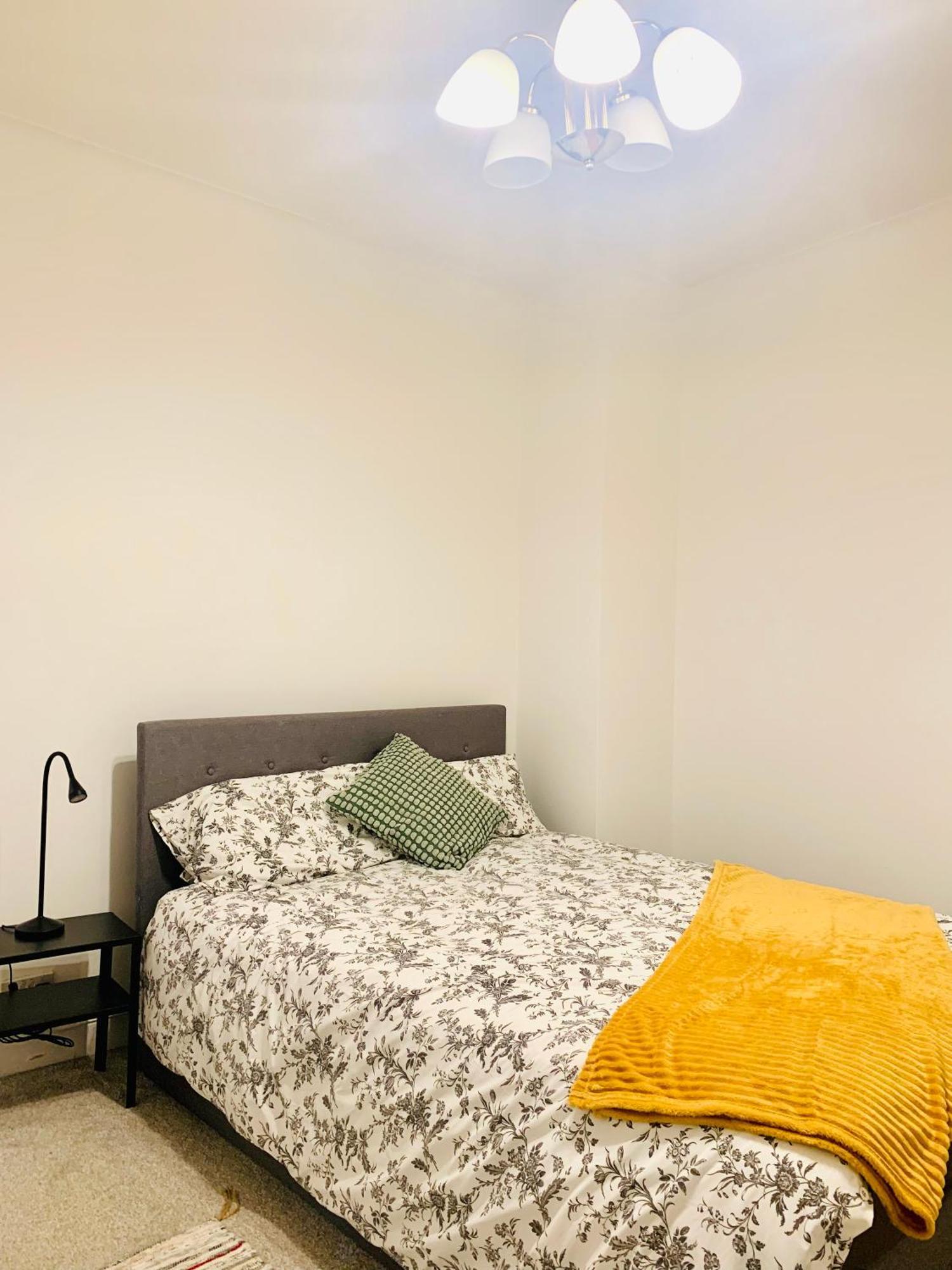 Cosy 2 Bedroom Apartment In Swiss Cottage. Londres Extérieur photo
