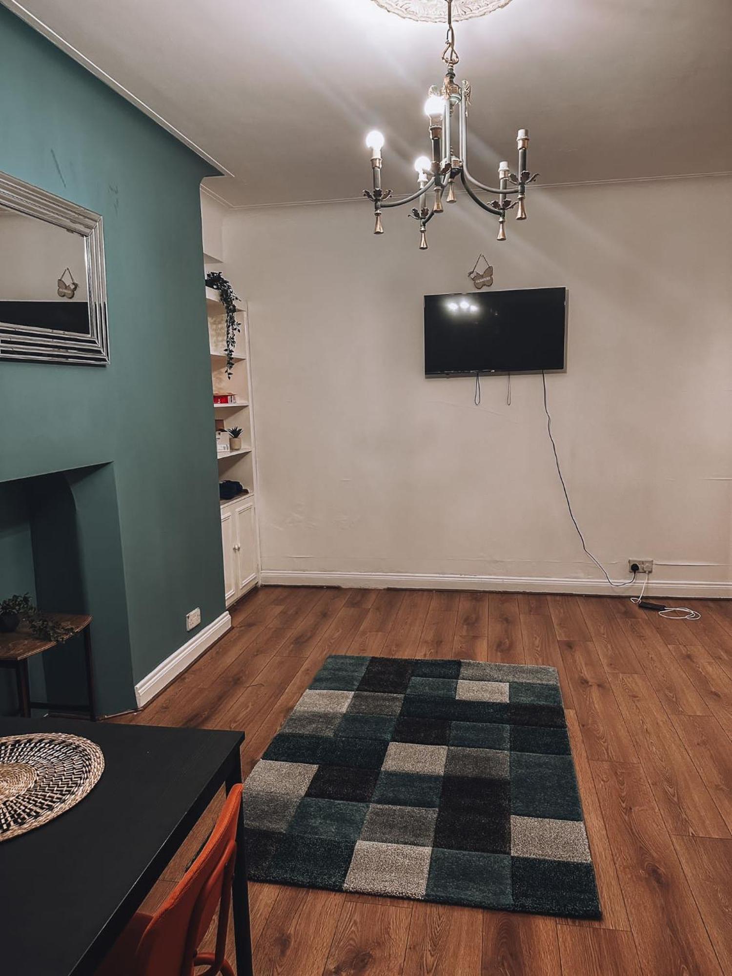 Cosy 2 Bedroom Apartment In Swiss Cottage. Londres Extérieur photo