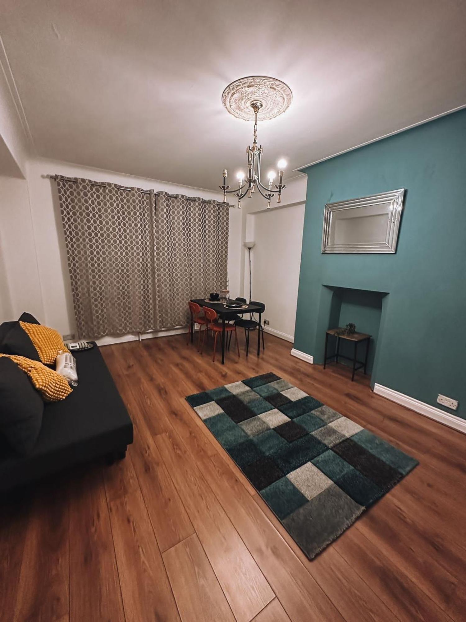 Cosy 2 Bedroom Apartment In Swiss Cottage. Londres Extérieur photo